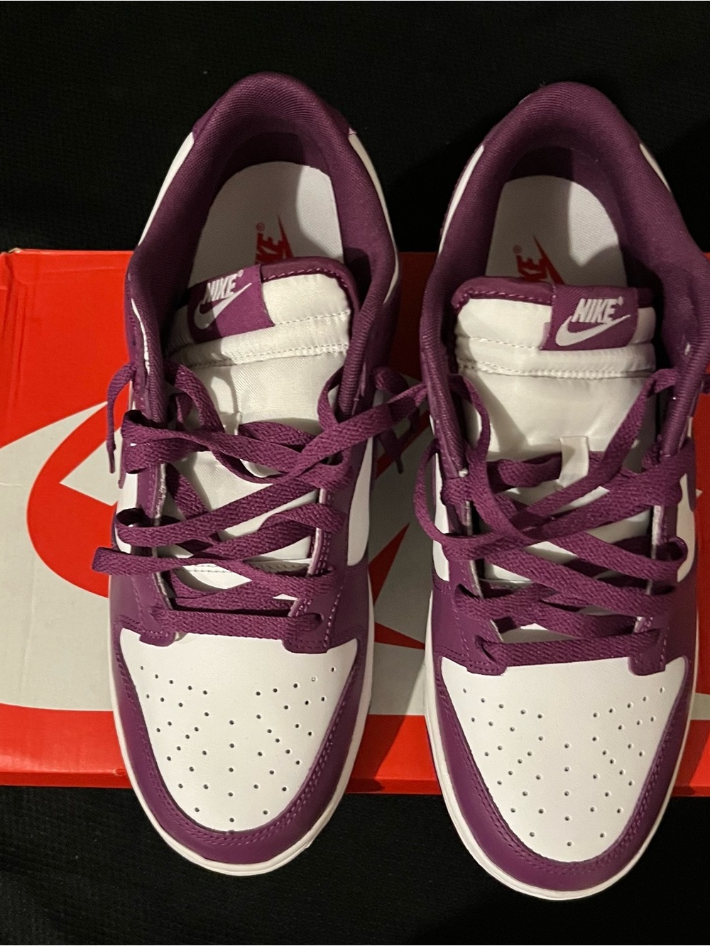 Nike Women’s White and Purple Low-Top Sneakers